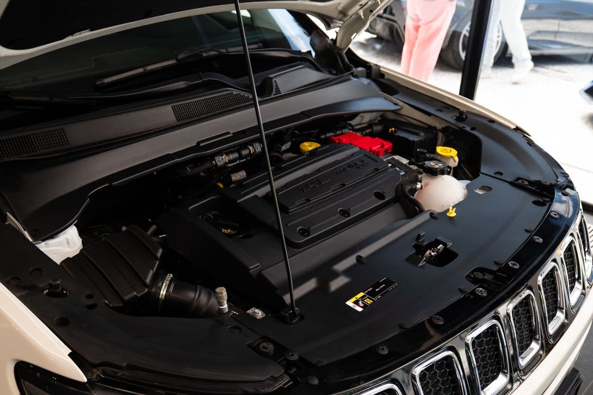 2019 Jeep COMPASS - 19