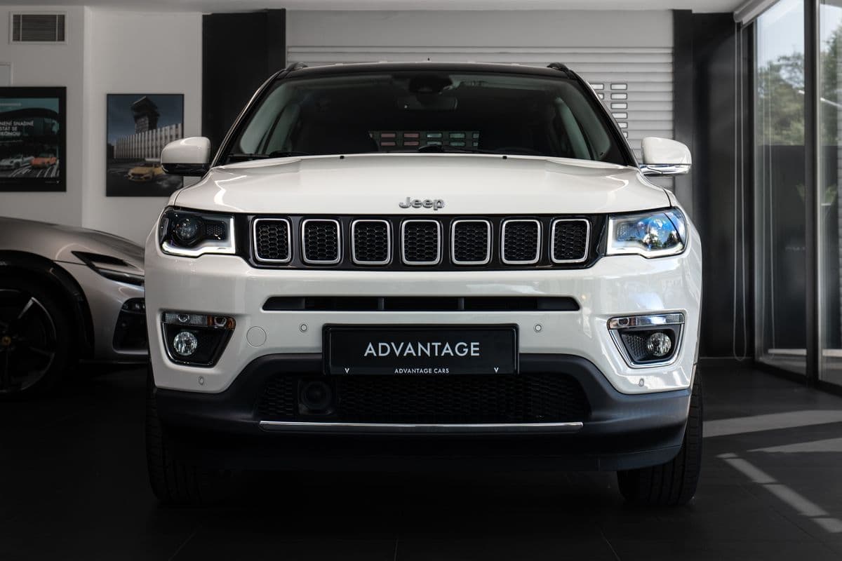 2019 Jeep COMPASS - 2