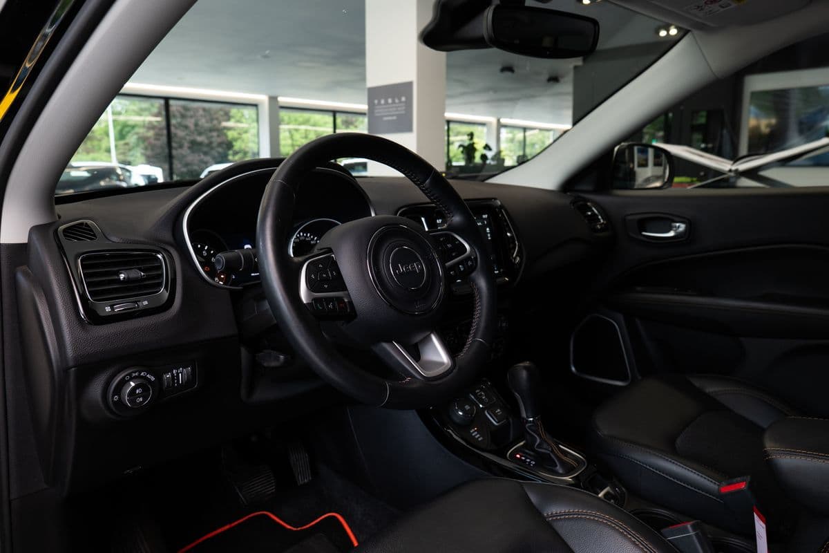 2019 Jeep COMPASS - 5
