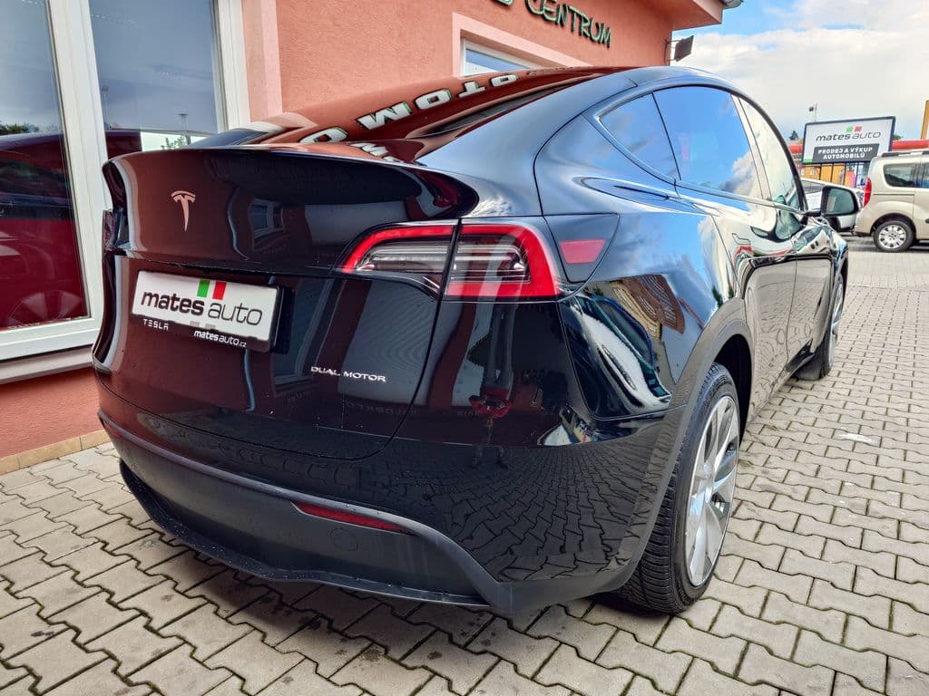 2023 Tesla MODEL Y - 4