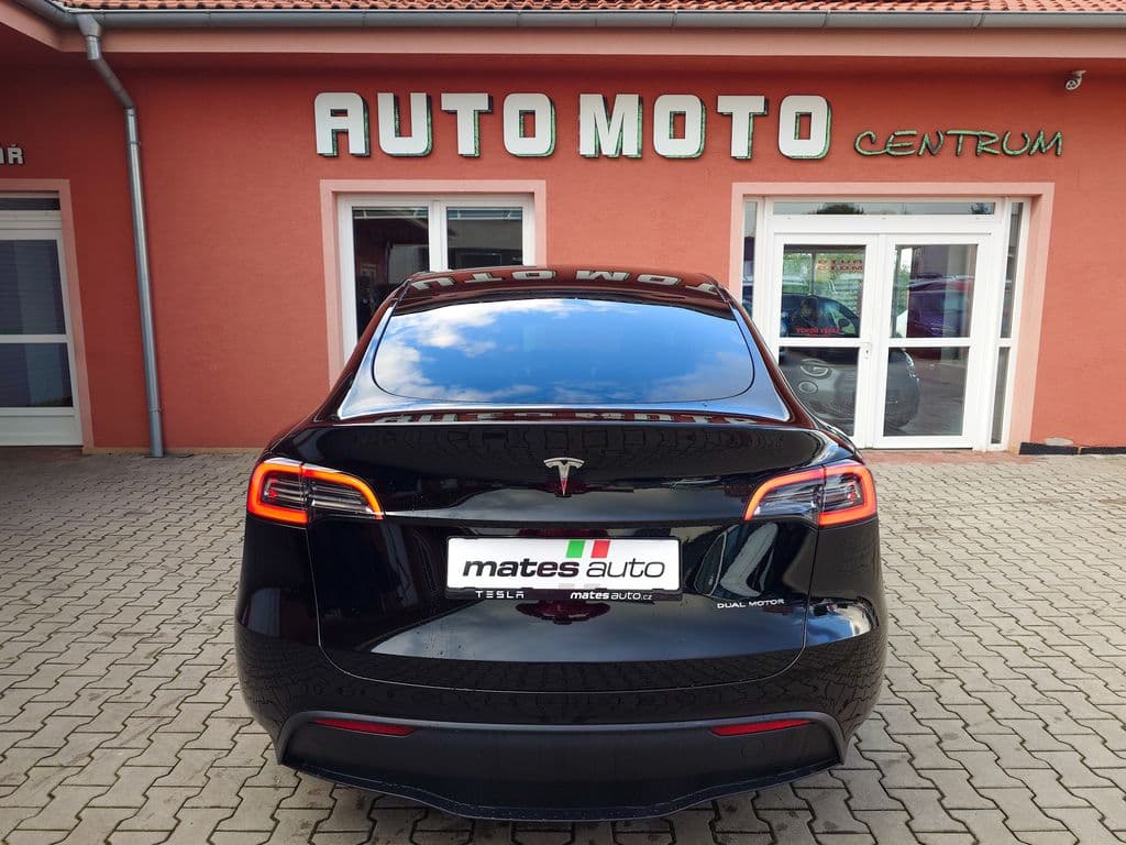 2023 Tesla MODEL Y - 8