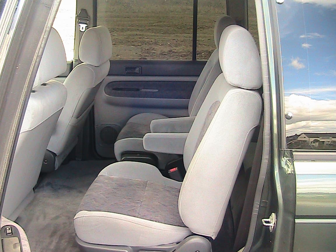 1999 Mazda MPV - 12