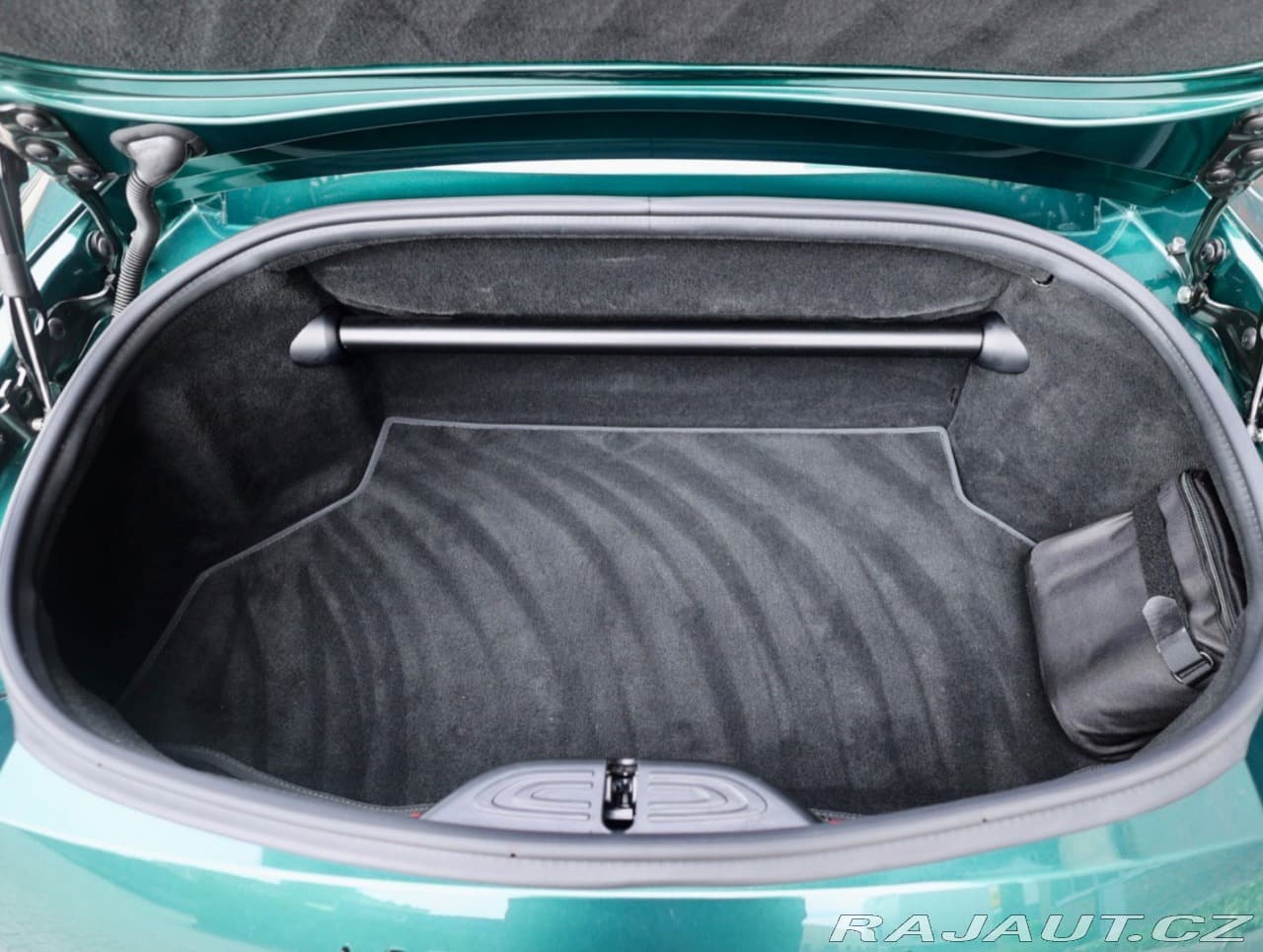 2025 Aston Martin V8 VANTAGE - 19