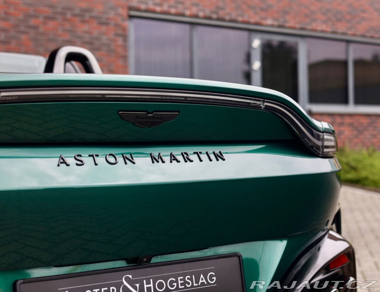 2025 Aston Martin V8 VANTAGE - 8