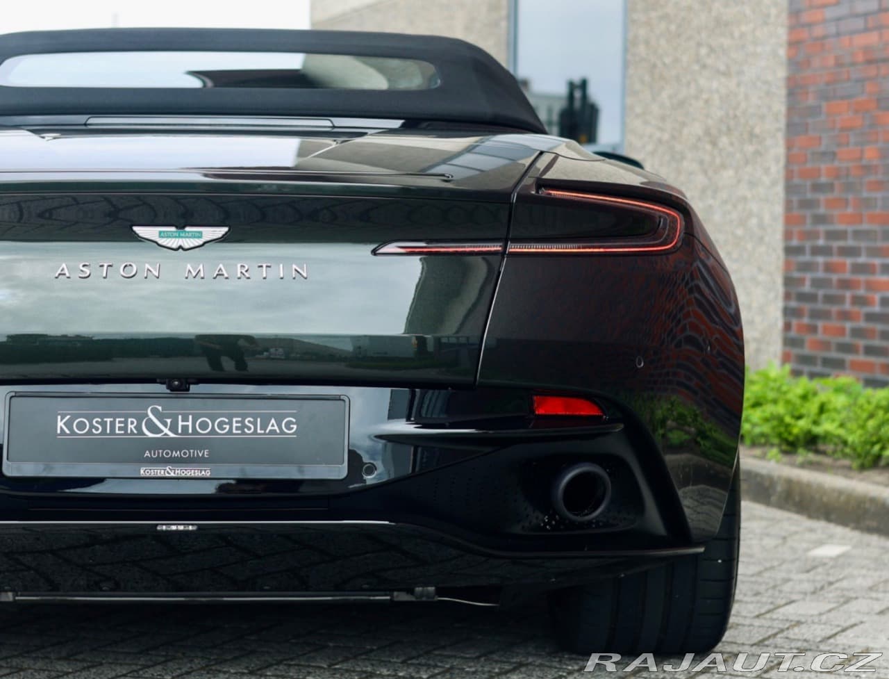 2024 Aston Martin DB12 - 10