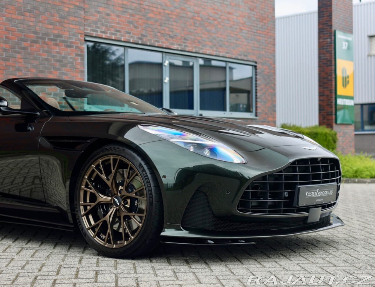 2024 Aston Martin DB12 - 5