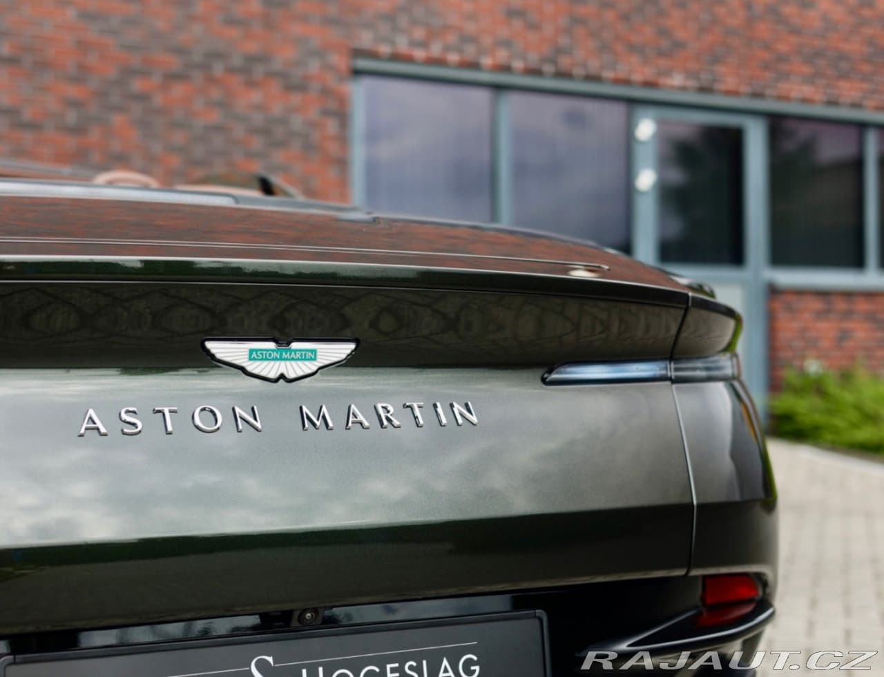 2024 Aston Martin DB12 - 8