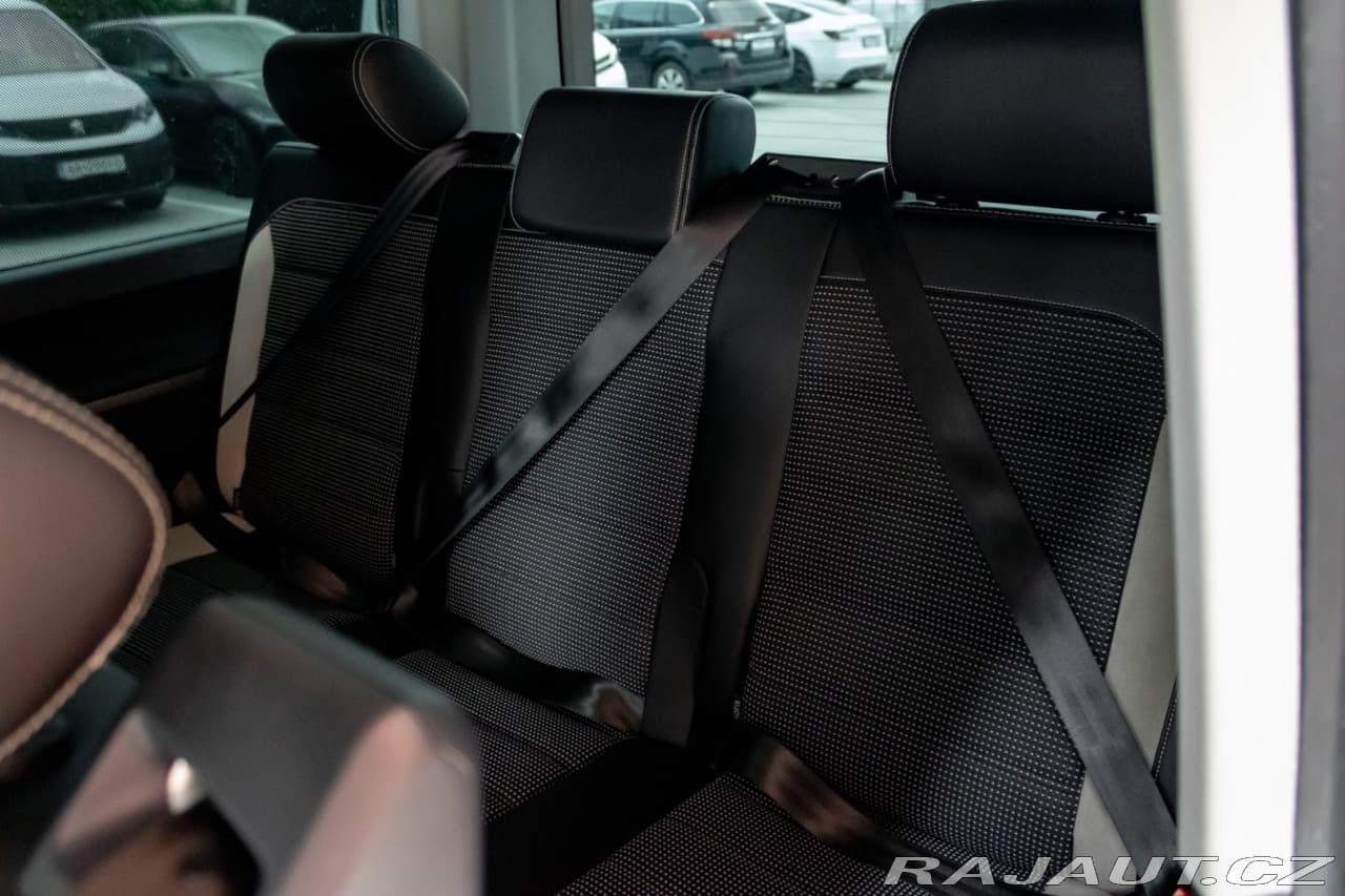 2019 Volkswagen MULTIVAN - 16