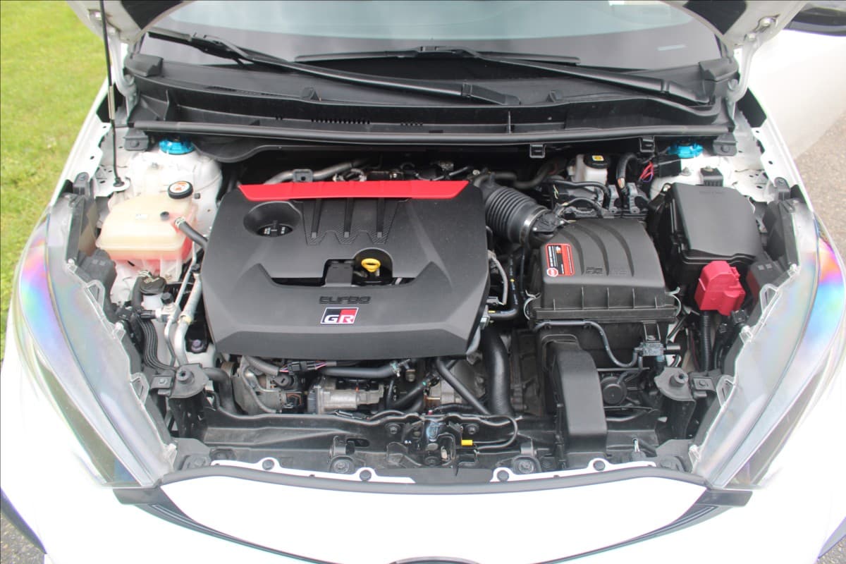 2021 Toyota YARIS - 10