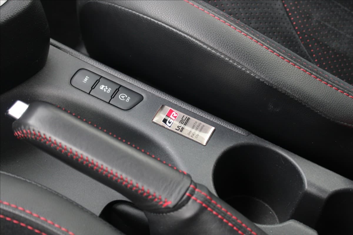 2021 Toyota YARIS - 15