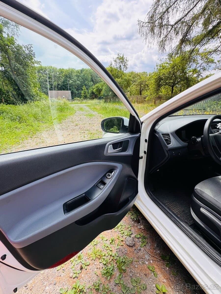 2015 Hyundai i20 - 4