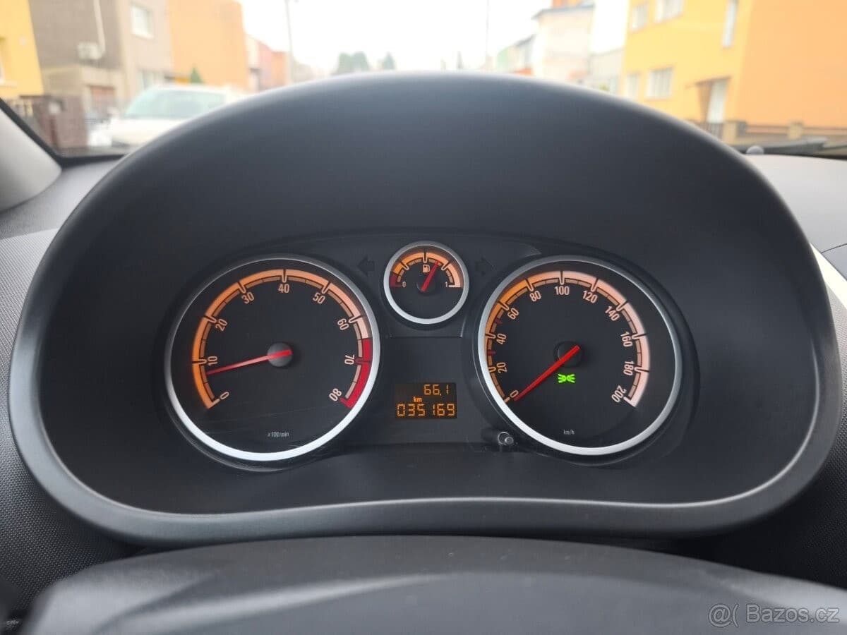 Opel CORSA - 12