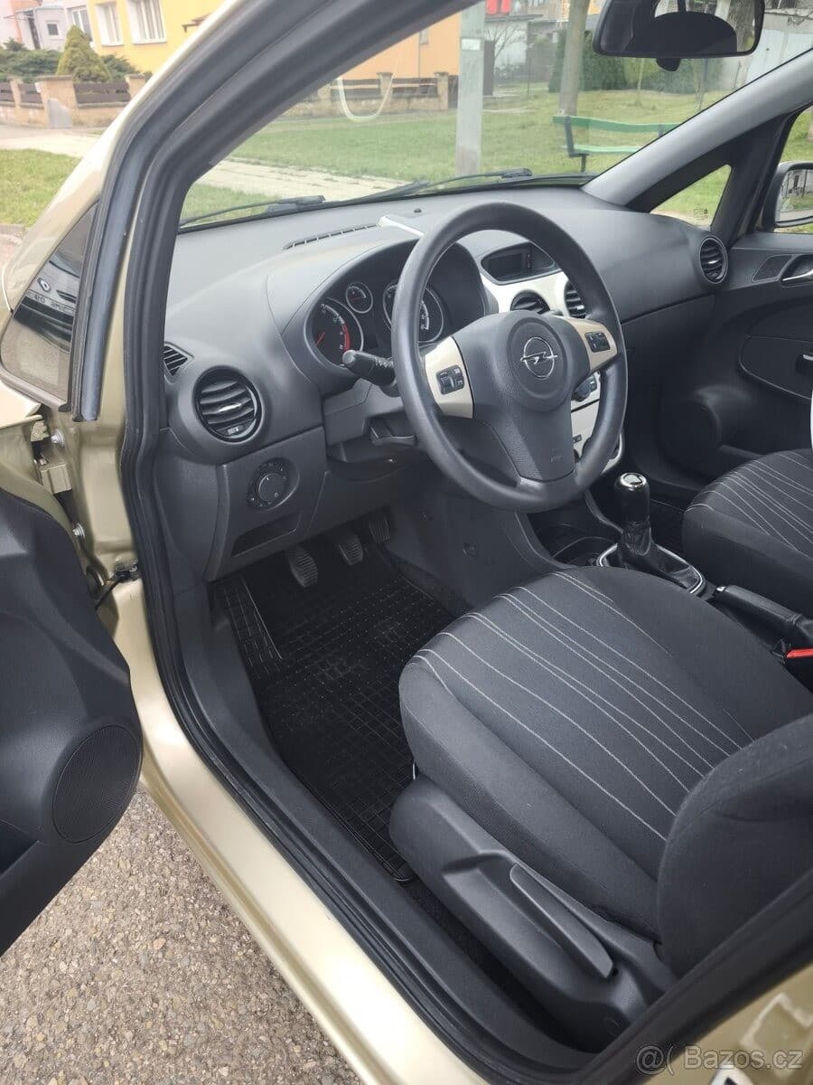 Opel CORSA - 8