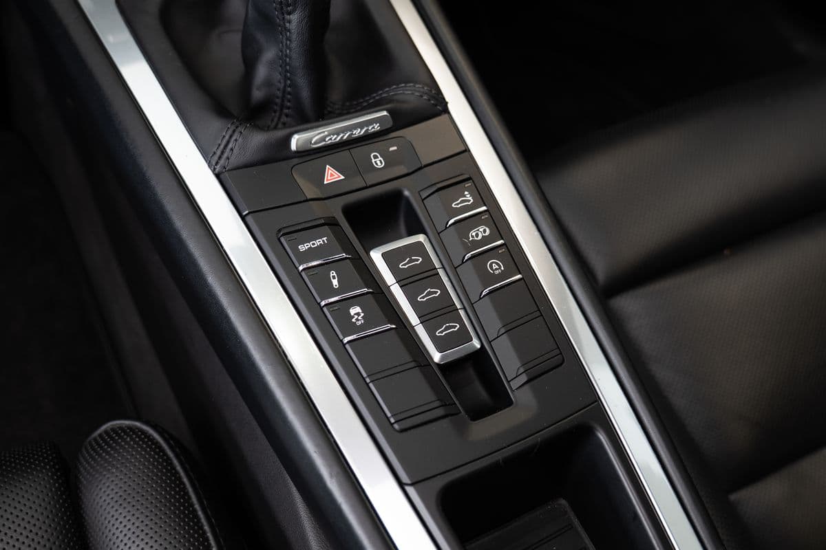 2012 Porsche 911 - 15