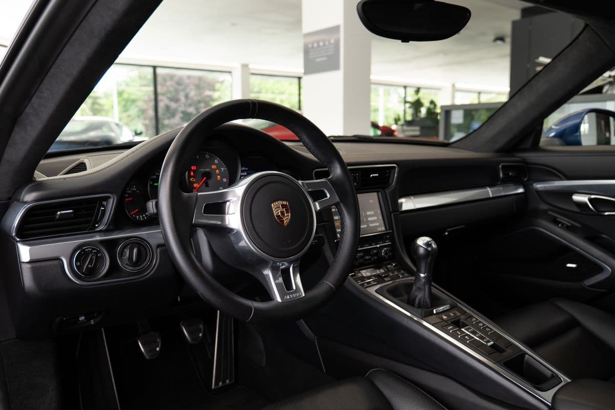 2012 Porsche 911 - 5