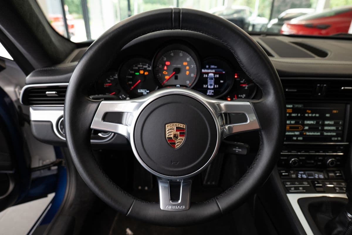 2012 Porsche 911 - 6