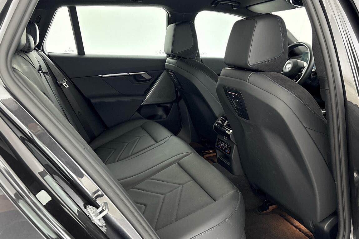 2025 BMW 5-SERIES - 12