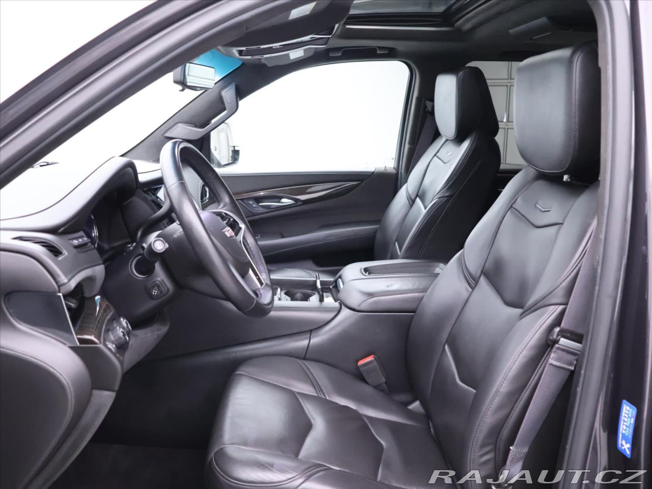 2017 Cadillac ESCALADE - 12