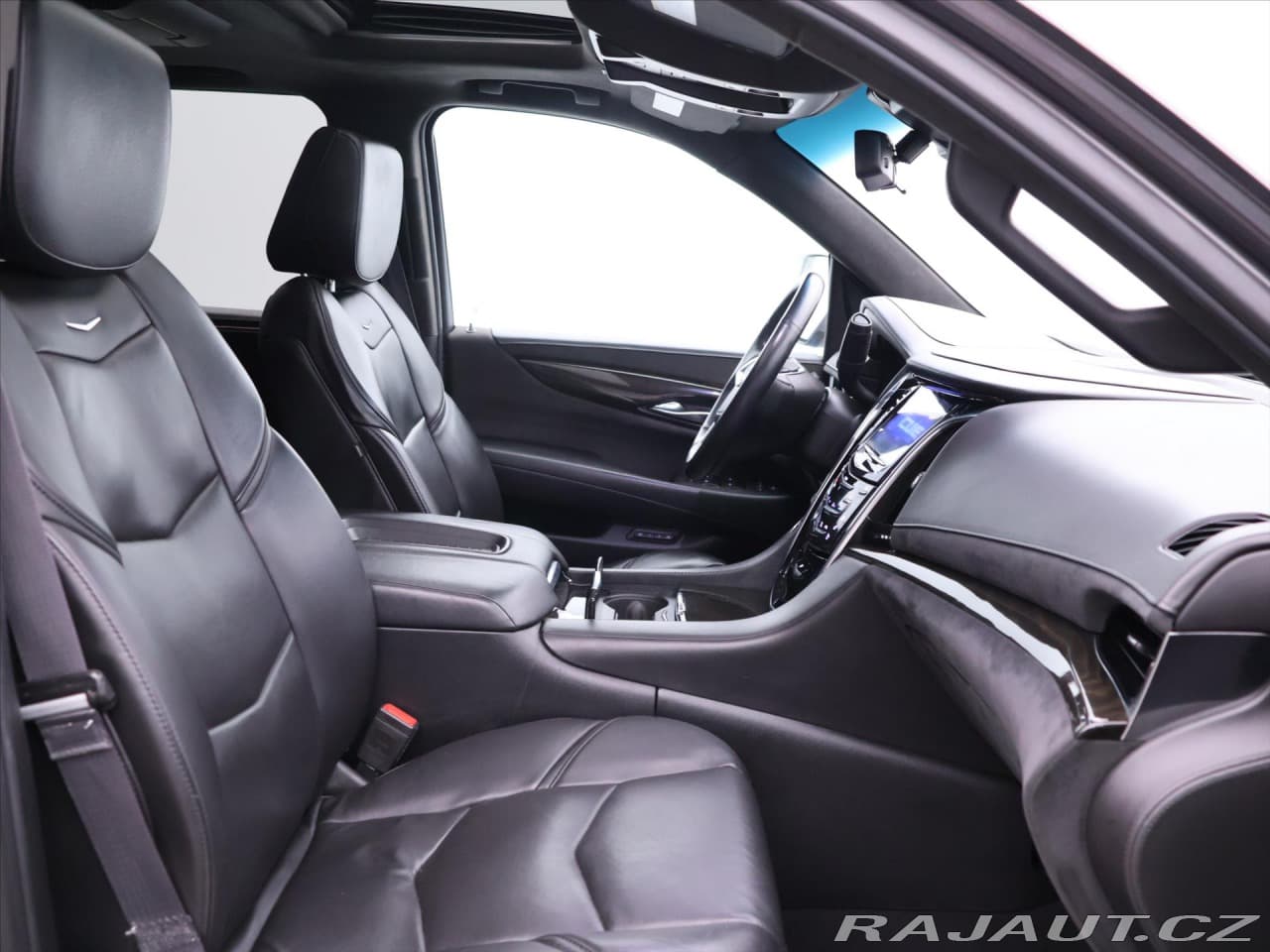 2017 Cadillac ESCALADE - 14