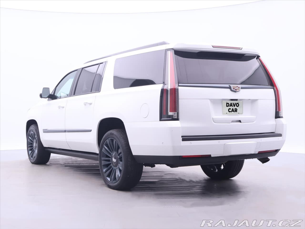 2017 Cadillac ESCALADE - 5