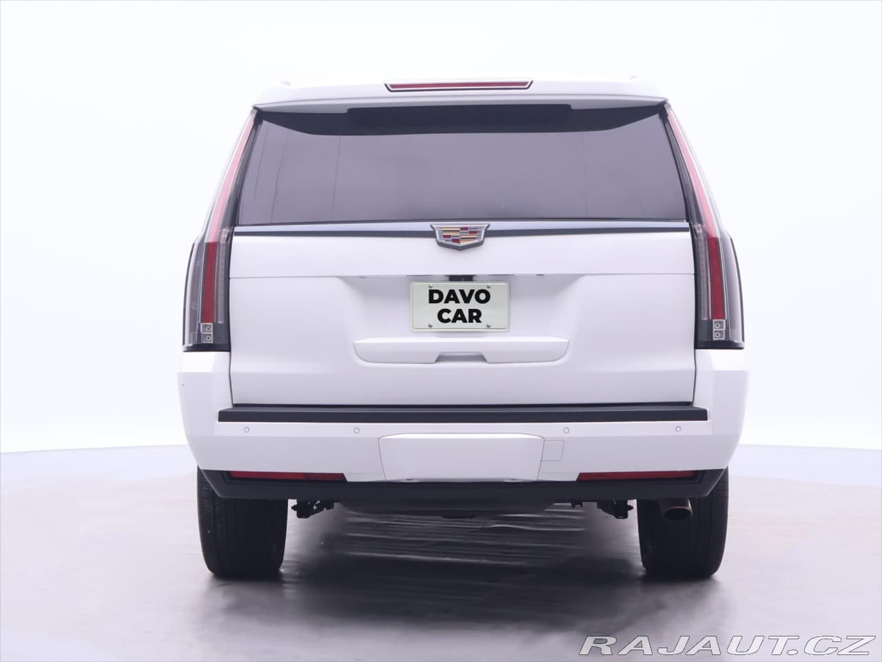 2017 Cadillac ESCALADE - 6