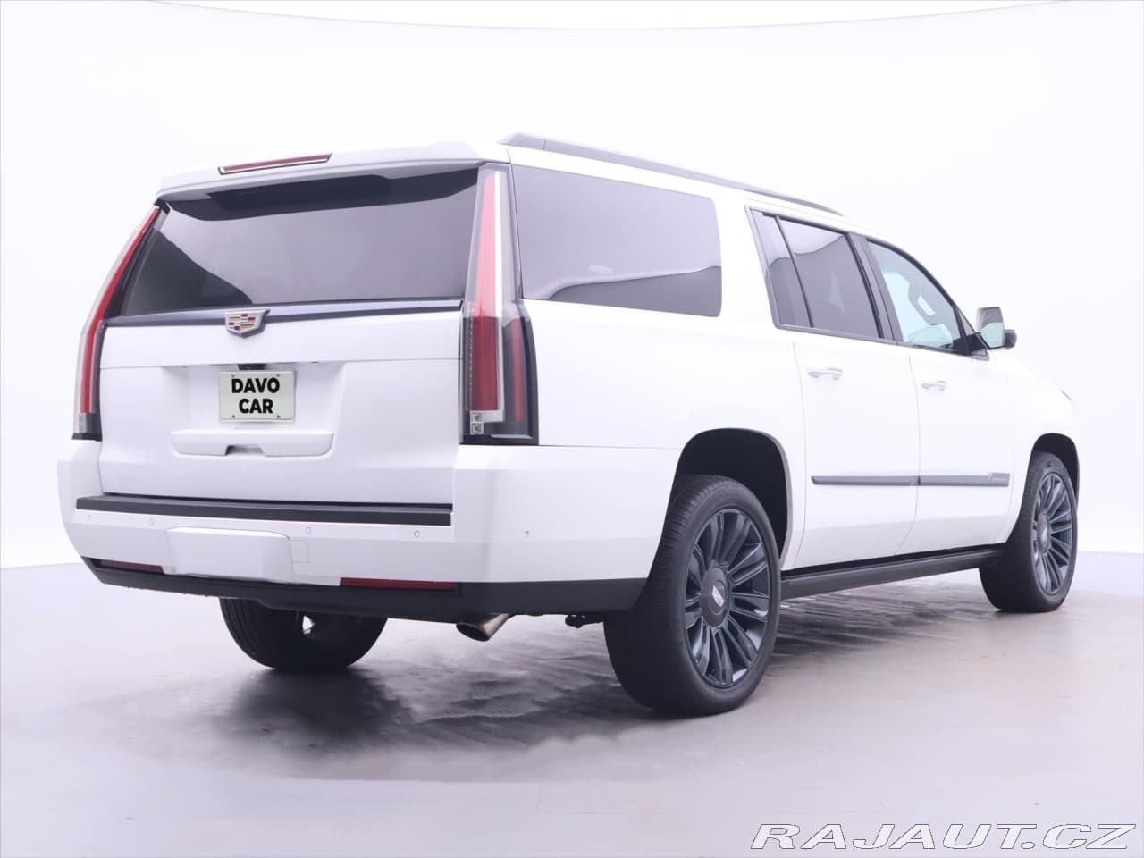 2017 Cadillac ESCALADE - 7
