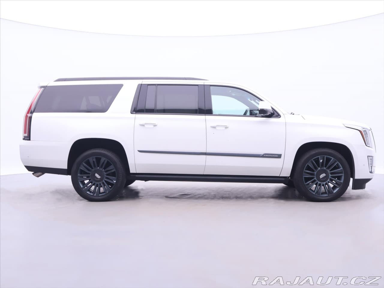 2017 Cadillac ESCALADE - 8