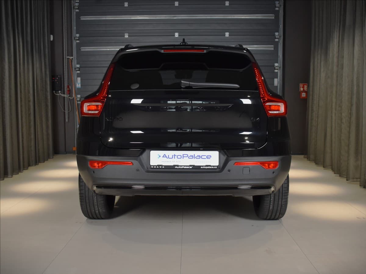 2026 Volvo XC40 - 4