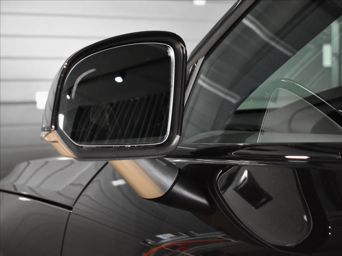 2026 Volvo XC40 - 8