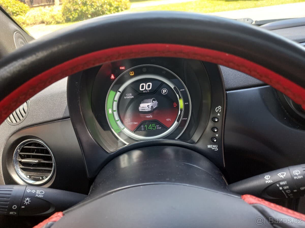2014 Fiat 500e - 11