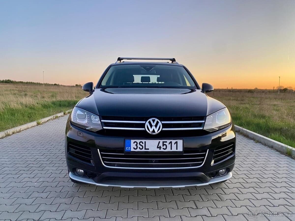 2011 Volkswagen TOUAREG - 2