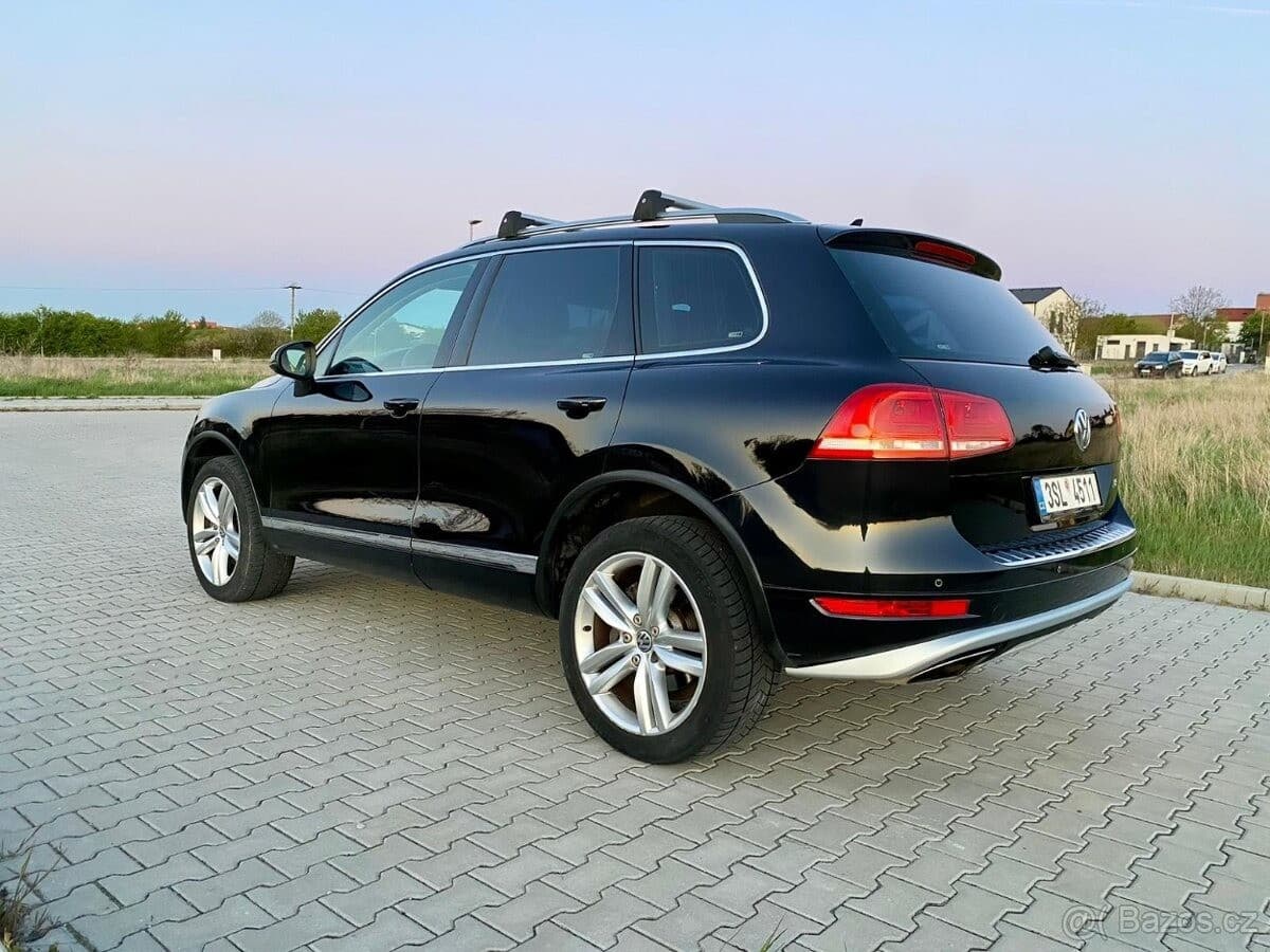 2011 Volkswagen TOUAREG - 7