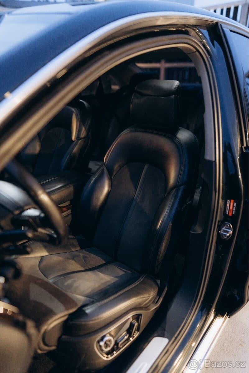 2010 Audi A8 - 10