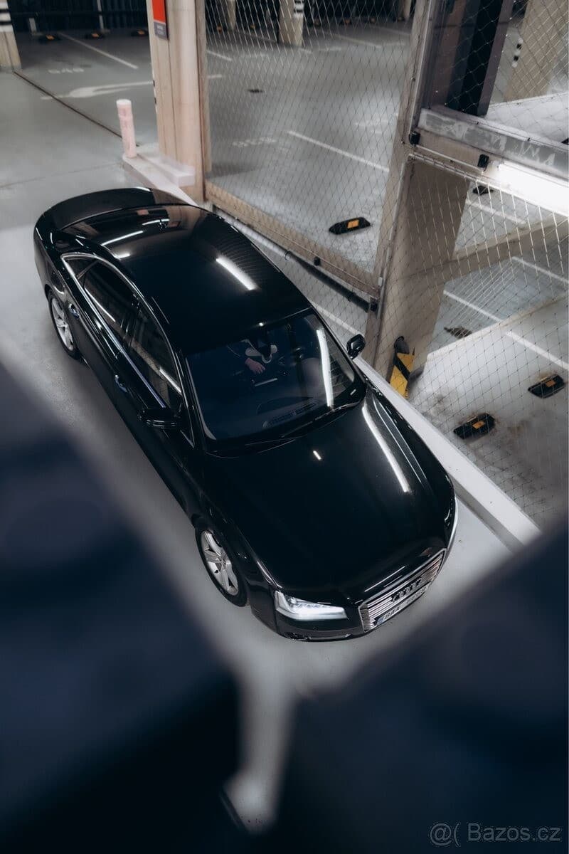 2010 Audi A8 - 11