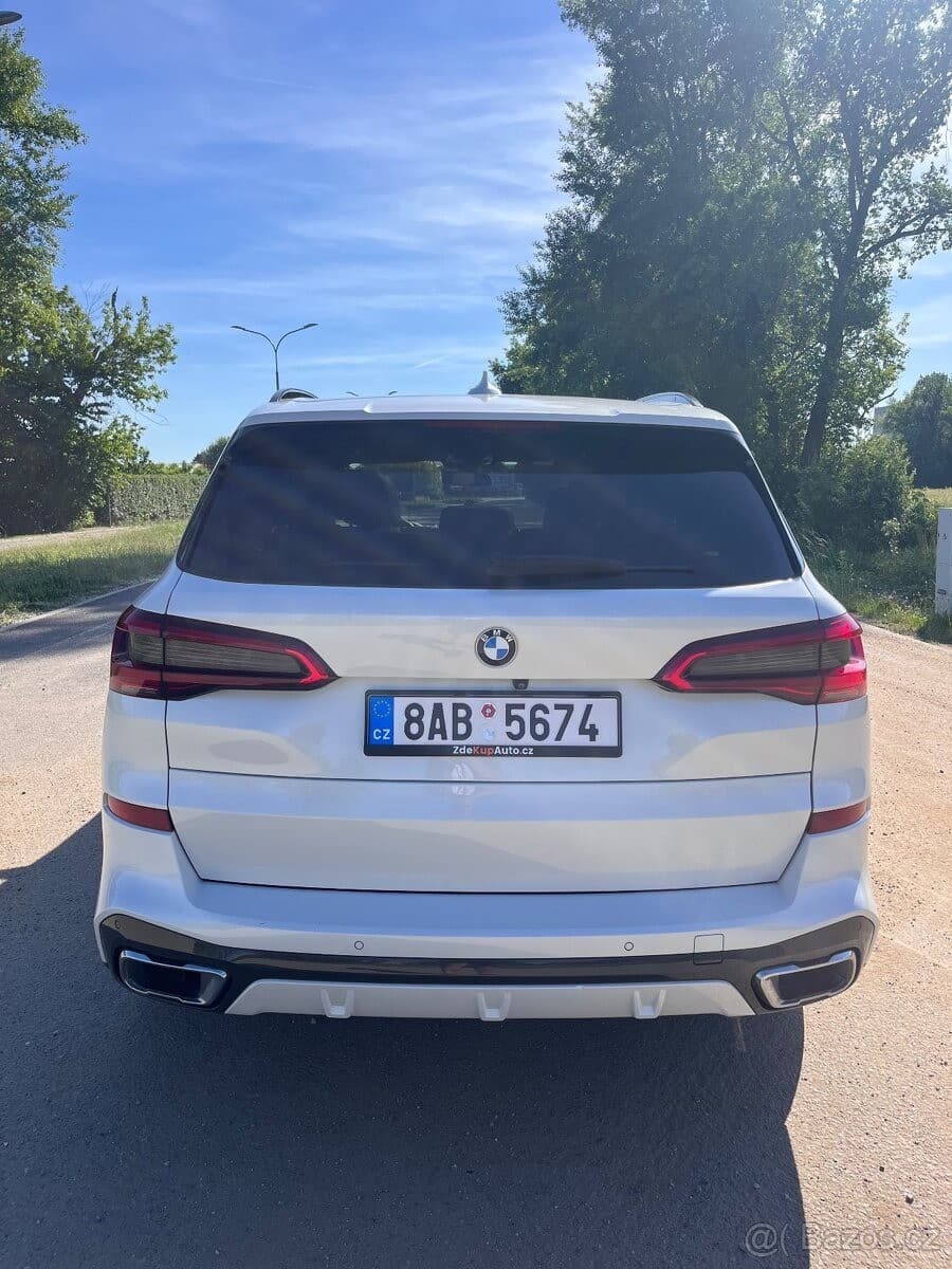 2020 BMW X5 - 15