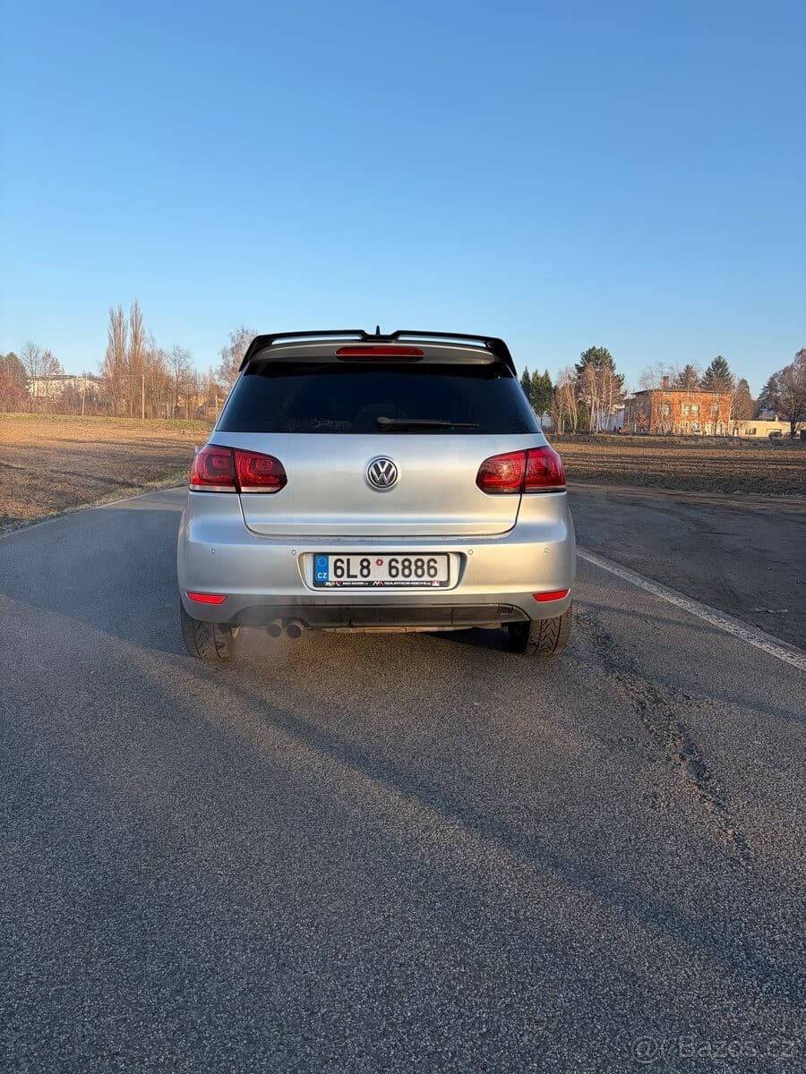 Volkswagen GOLF - 4