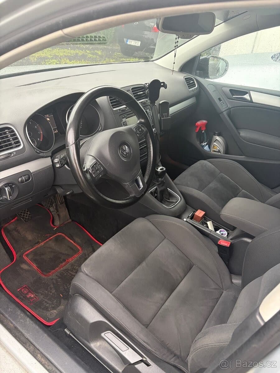 Volkswagen GOLF - 5