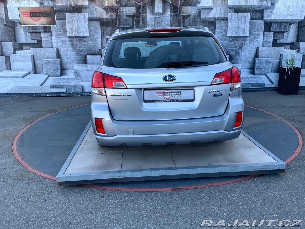 2014 Subaru OUTBACK - 19