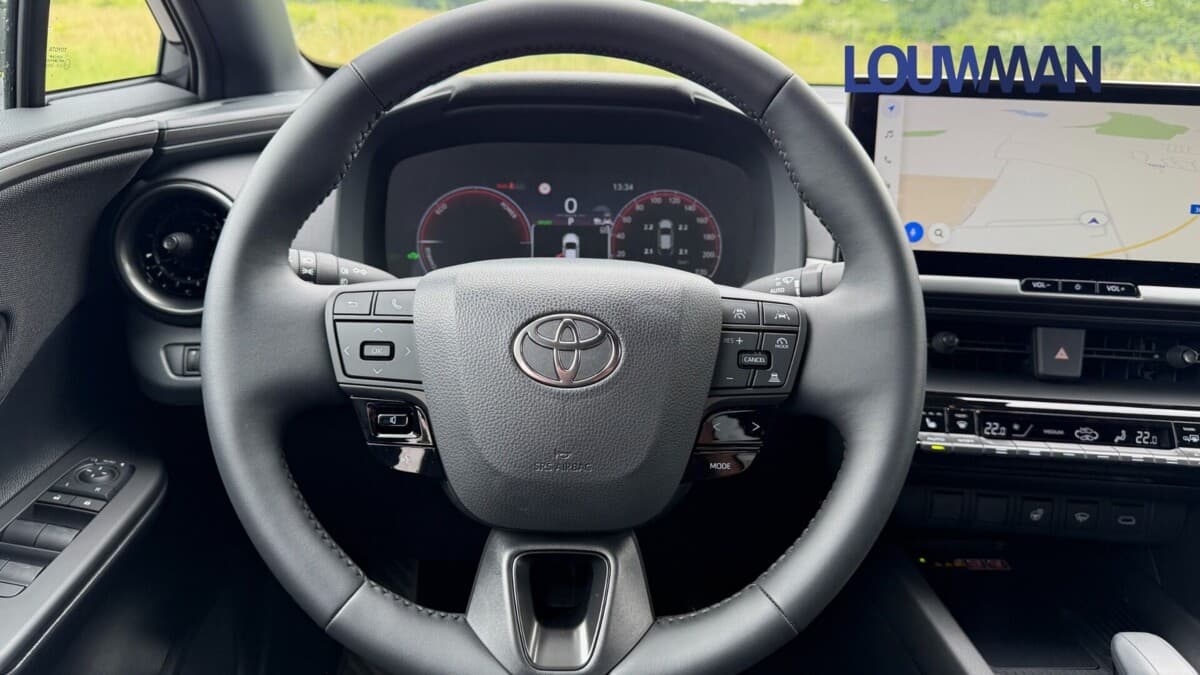 2025 Toyota C-HR - 7