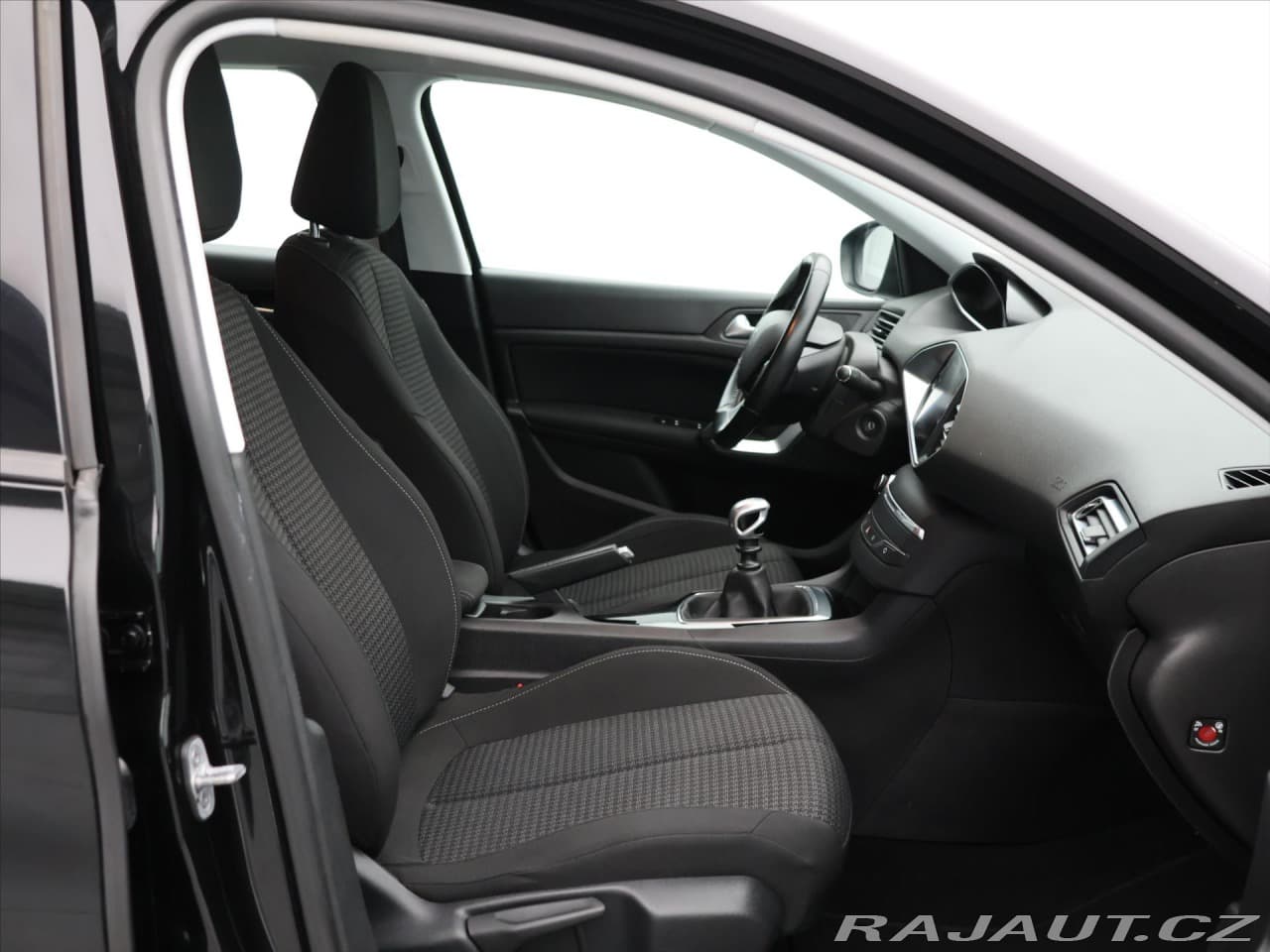 2018 Peugeot 308 - 23