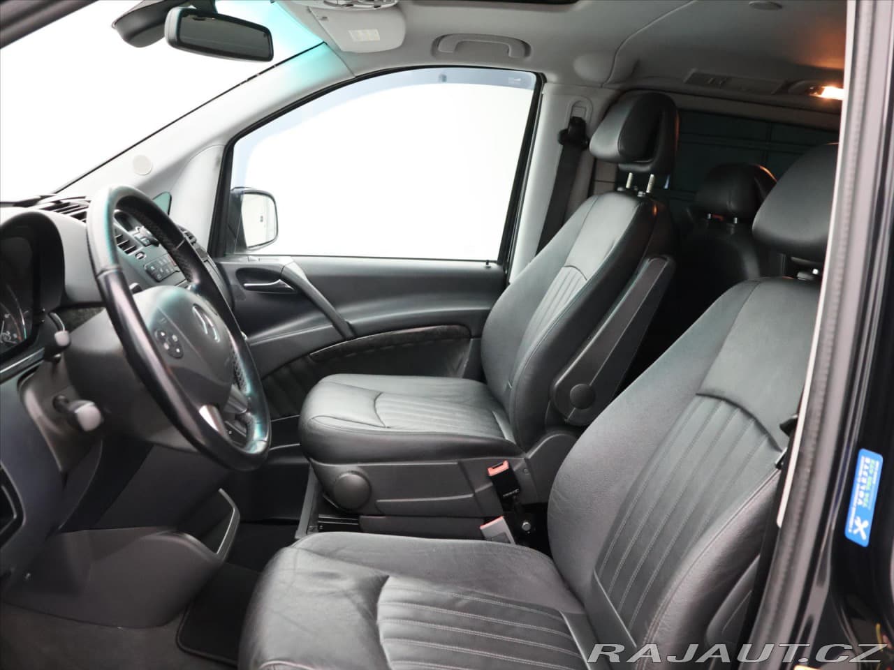 2011 Mercedes-Benz VIANO - 10