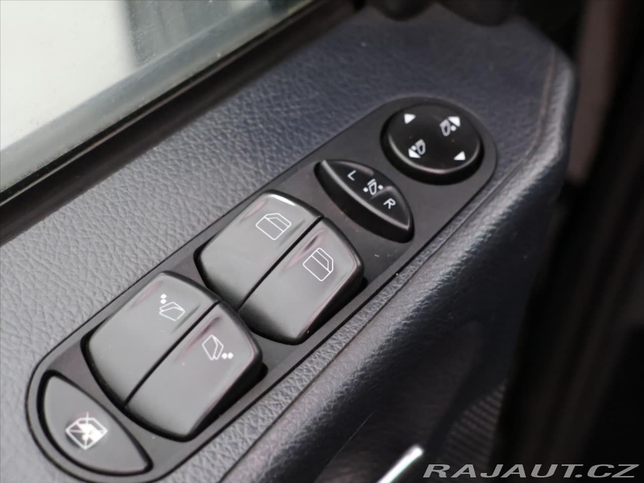 2011 Mercedes-Benz VIANO - 17
