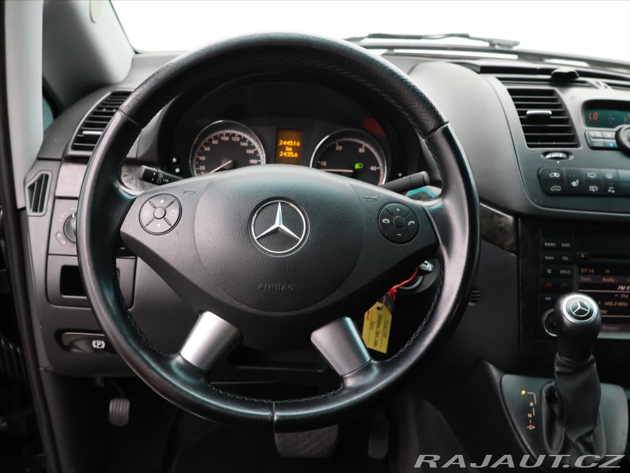 2011 Mercedes-Benz VIANO - 19
