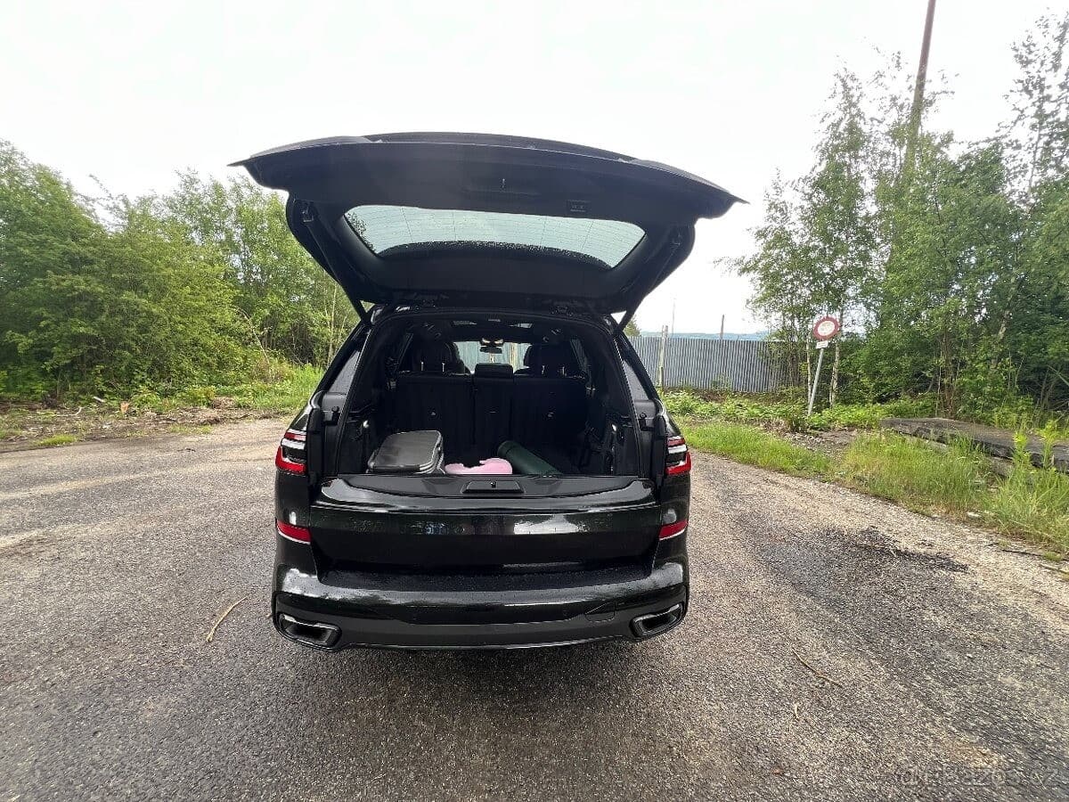 2024 BMW X7 - 10