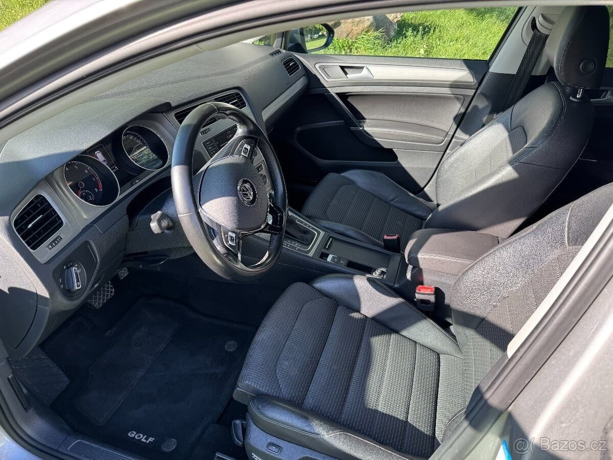 2015 Volkswagen GOLF - 34