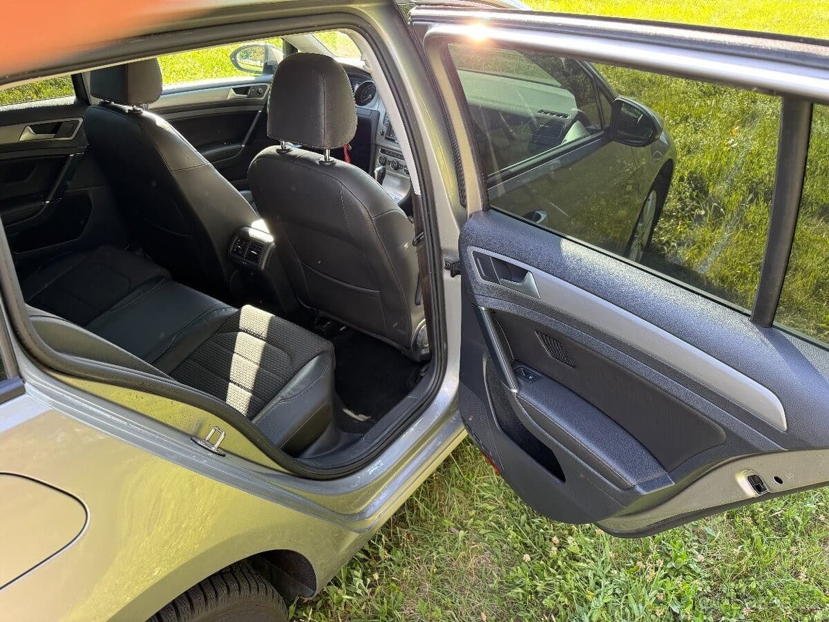2015 Volkswagen GOLF - 22