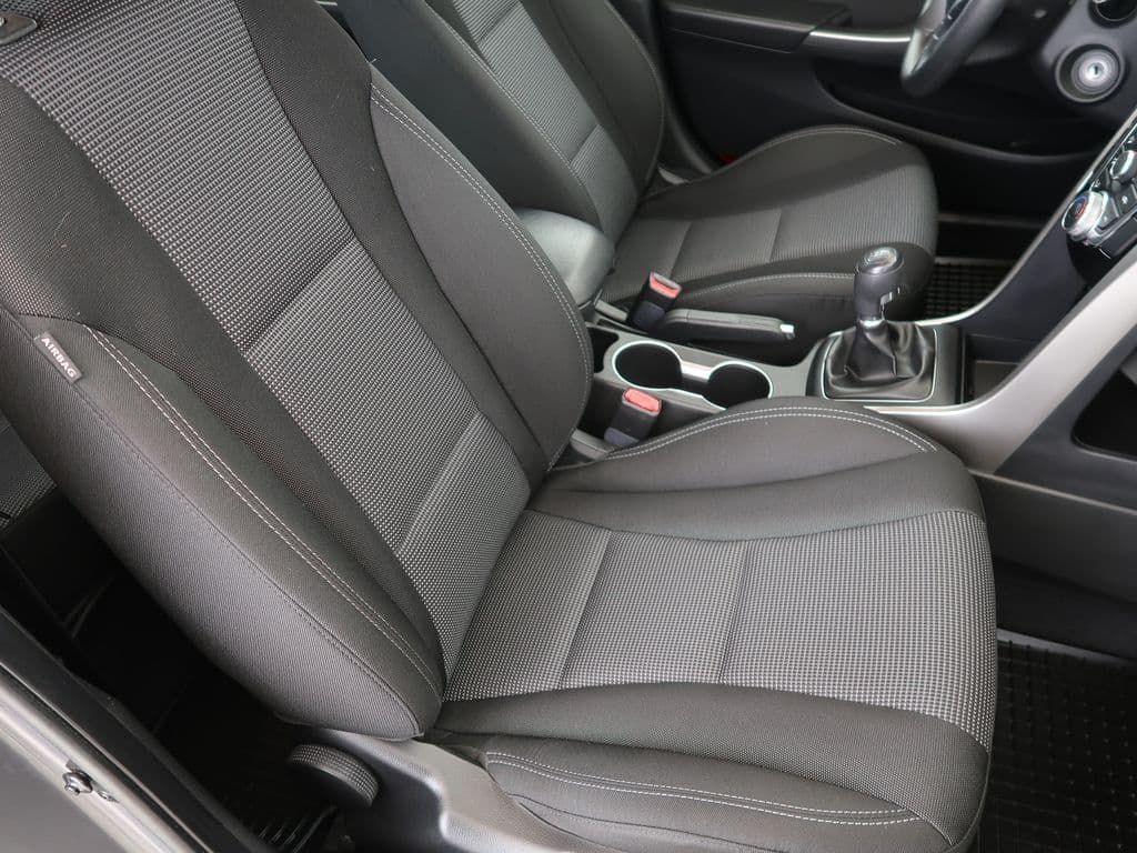 2012 Hyundai i30 - 37