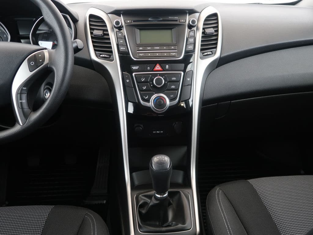 2012 Hyundai i30 - 46