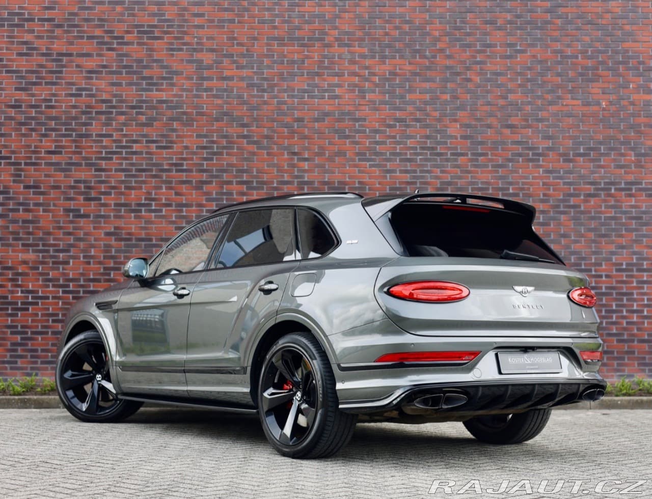 2021 Bentley BENTAYGA - 3