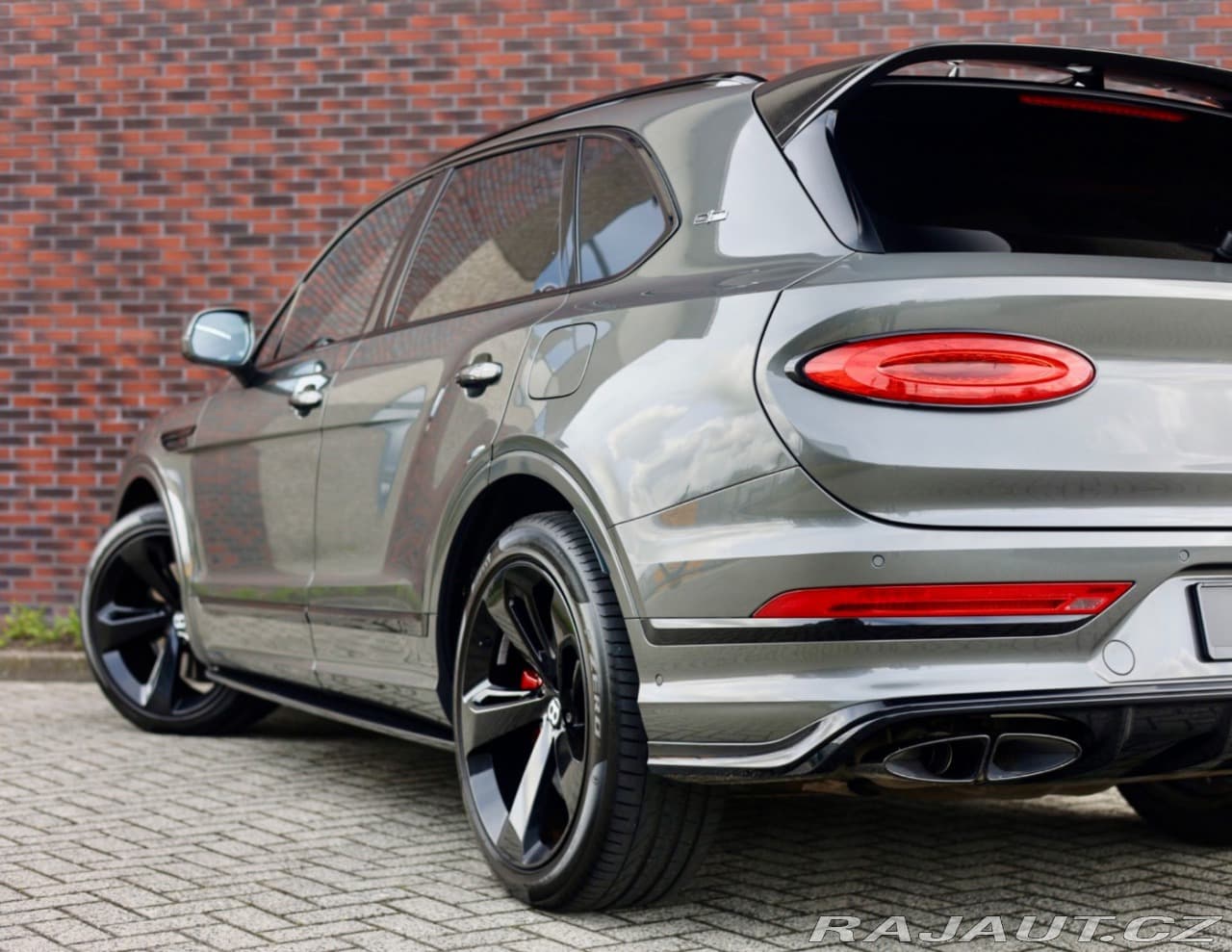 2021 Bentley BENTAYGA - 7